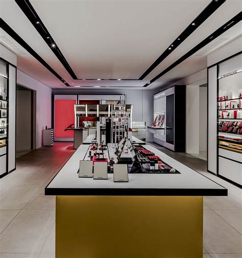 CHANEL FRAGRANCE AND BEAUTY BOUTIQUE .